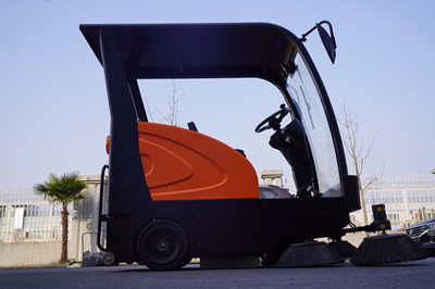 物業選擇電動掃地機要注意這些 物業選擇電動掃地機要注意這些.jpg